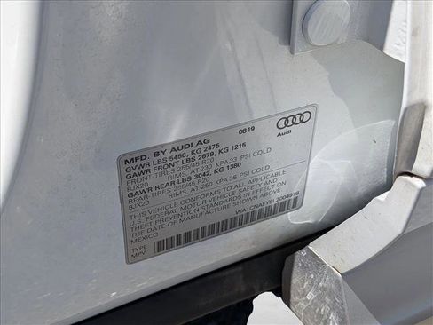 Used 2020 Audi Q5 Prestige w/ Prestige Package AWD/4WD image 25