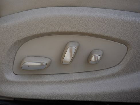 Used 2015 Cadillac XTS Luxury w/ Driver Awareness Package image 16