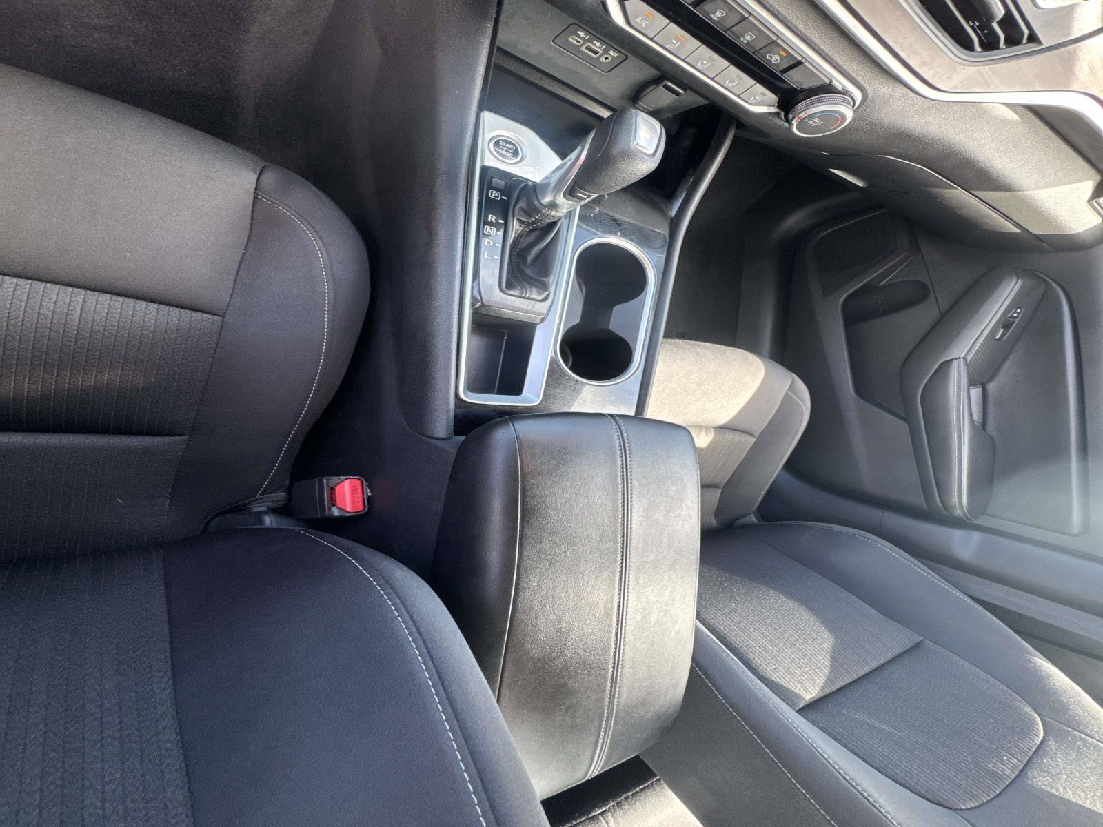 Used 2024 Nissan Altima 2.5 SV FWD image 24