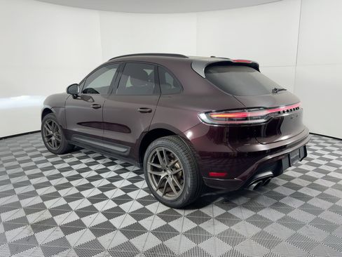 Certified 2025 Porsche Macan Turbo image 3
