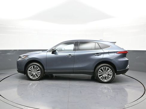 Used 2024 Toyota Venza Limited image 9