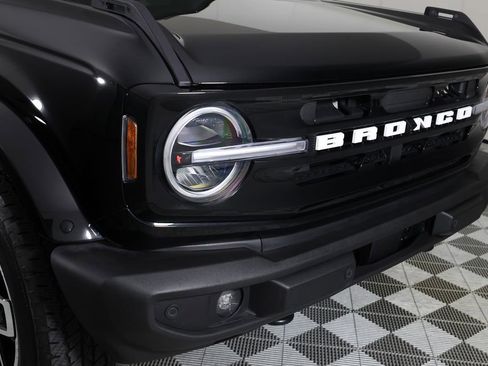 Used 2025 Ford Bronco Outer Banks image 40