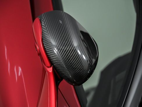 Used 2018 McLaren 720S RWD image 5