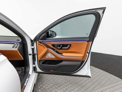 Used 2025 Mercedes-Benz S 63 AMG S w/ Rear Seat Package image 55