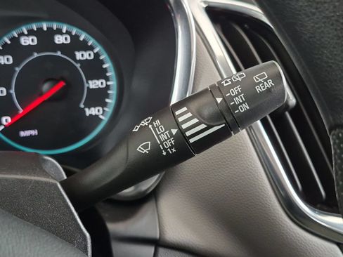 Used 2024 Chevrolet Equinox LS FWD image 16
