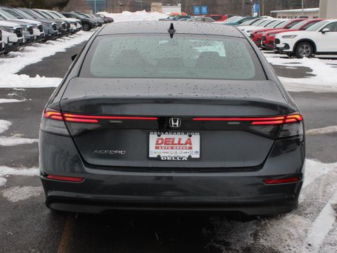 Certified 2023 Honda Accord EX image 6