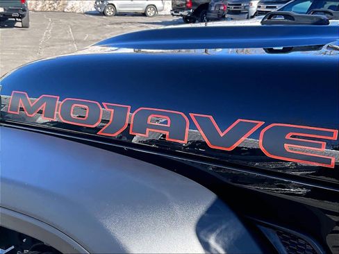 Used 2022 Jeep Gladiator Mojave w/ Cold Weather Group image 28