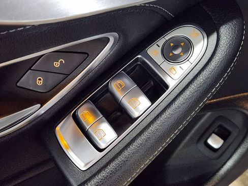 Used 2018 Mercedes-Benz C 63 AMG Cabriolet image 46