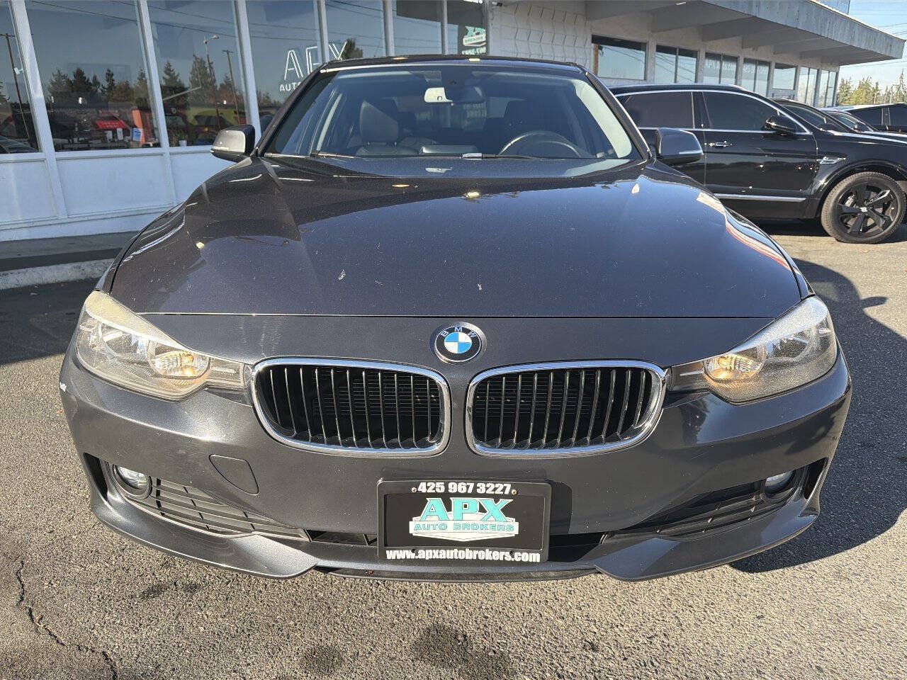 Used 2014 BMW 320i Sedan RWD image 11