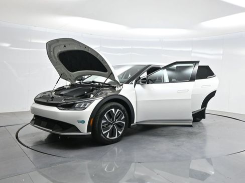 Used 2024 Kia EV6 Light RWD image 36
