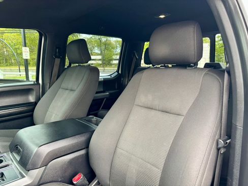 Used 2015 Ford F150 XLT w/ Equipment Group 302A Luxury AWD/4WD image 17