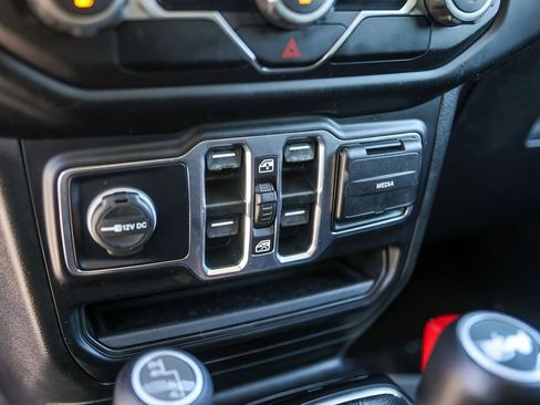 Used 2020 Jeep Wrangler Unlimited Sport S AWD/4WD image 22