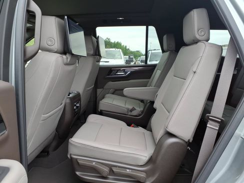 New 2026 GMC Yukon Elevation w/ Elevation Premium Package AWD/4WD image 20