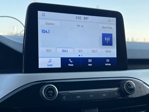 Used 2021 Ford Escape SE image 18