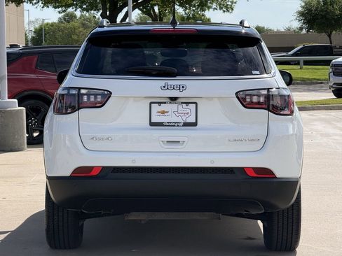 Used 2025 Jeep Compass Limited image 5