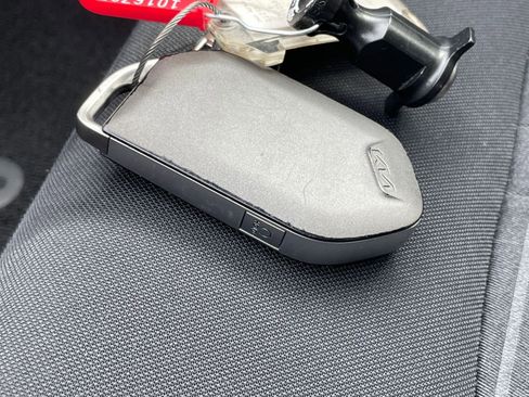 Used 2025 Kia K5 LXS image 23