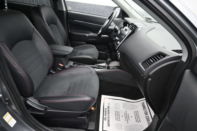 Used 2025 Mitsubishi Outlander Sport AWD image 8