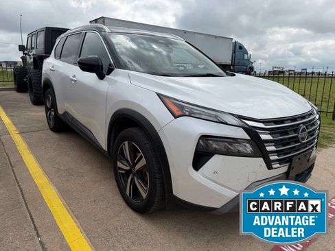 Used 2024 Nissan Rogue SL FWD image 4