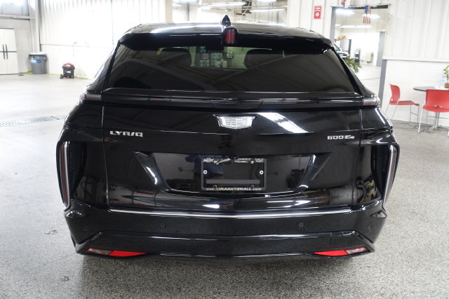 Used 2024 Cadillac Lyriq Tech AWD/4WD image 6
