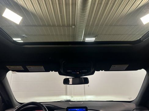 Used 2022 Ford Explorer ST-Line w/ Class IV Trailer Tow Package image 79