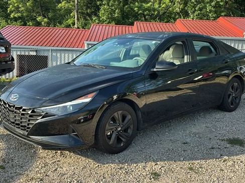 Used 2021 Hyundai Elantra SEL FWD image 3