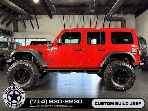 Used 2025 Jeep Wrangler Unlimited Rubicon 4xe w/ Convenience Group AWD/4WD image 15