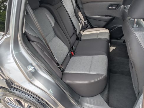 Used 2023 Nissan Rogue SV FWD image 19