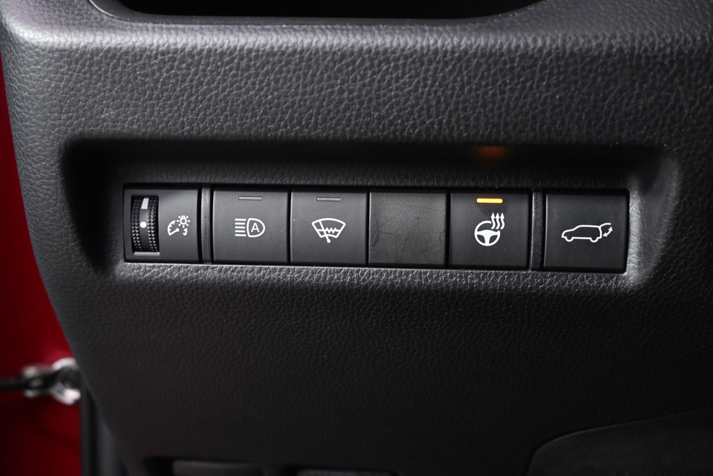 Used 2021 Toyota RAV4 XLE w/ Convenience Package AWD/4WD image 24