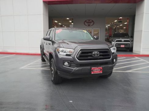 Certified 2022 Toyota Tacoma SR5 image 2