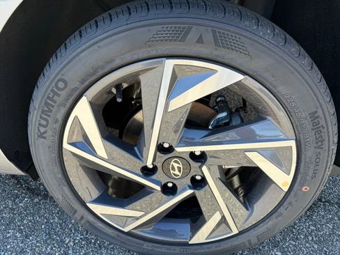 New 2026 Hyundai Elantra Sport image 6