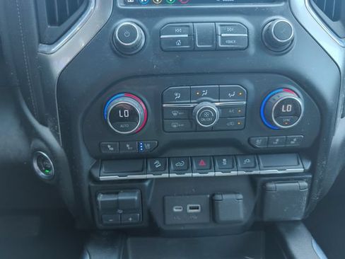 Used 2022 Chevrolet Silverado 2500 LTZ AWD/4WD image 12