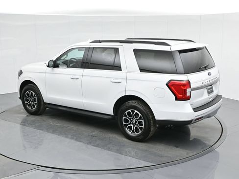 Certified 2024 Ford Expedition XLT RWD image 50