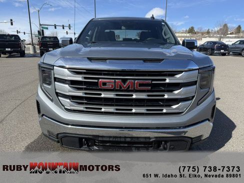 Used 2025 GMC Sierra 1500 SLE image 2