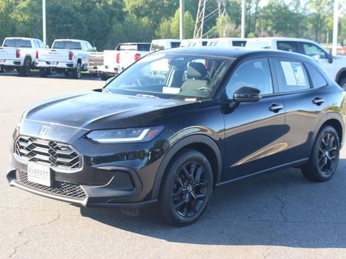 Used 2024 Honda HR-V Sport image 3