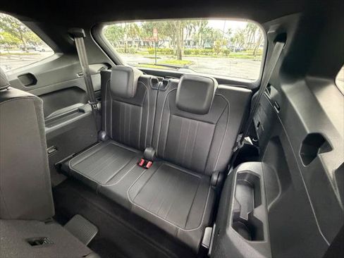 Used 2023 Volkswagen Tiguan SE R-Line FWD image 22