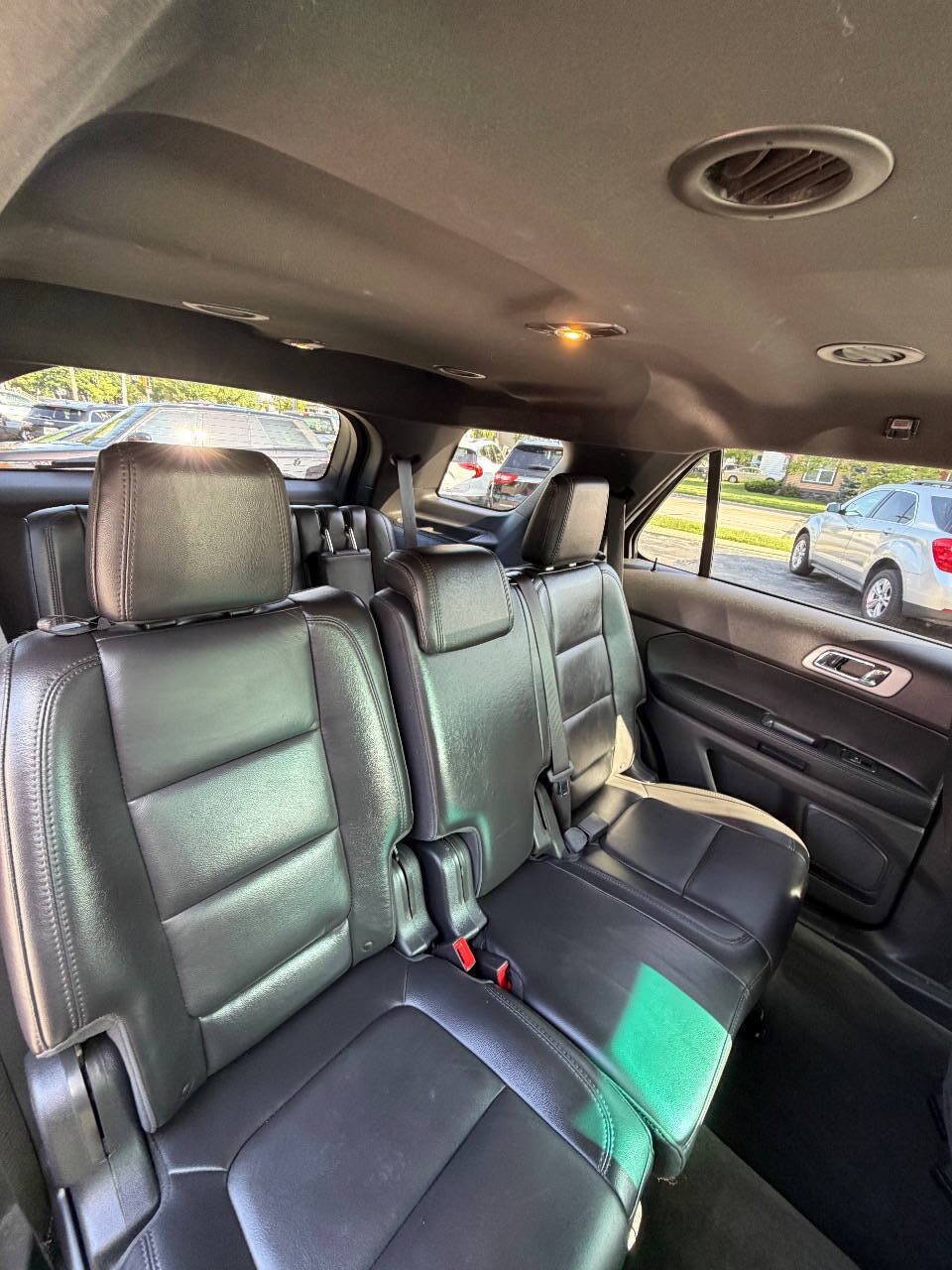 Used 2014 Ford Explorer XLT w/ Equipment Group 202A FWD image 34