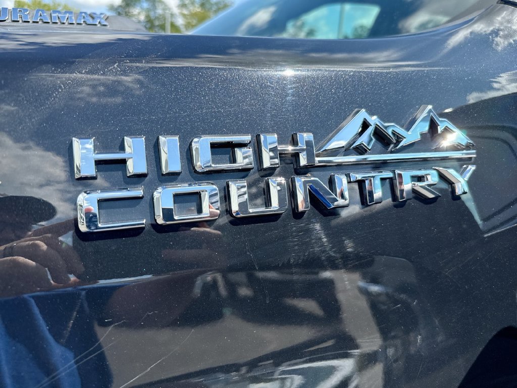 Used 2022 Chevrolet Silverado 3500 High Country AWD/4WD image 27