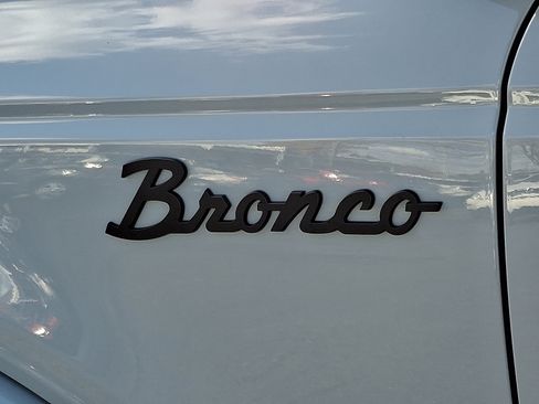 Certified 2022 Ford Bronco Outer Banks image 32