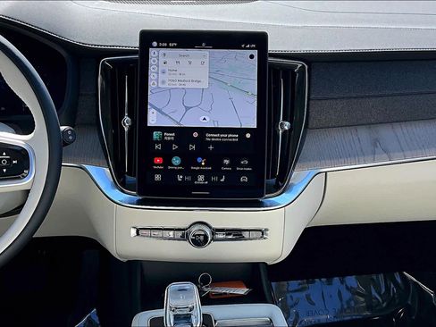 Used 2025 Volvo XC90 B6 Ultra w/ Protection Package image 7