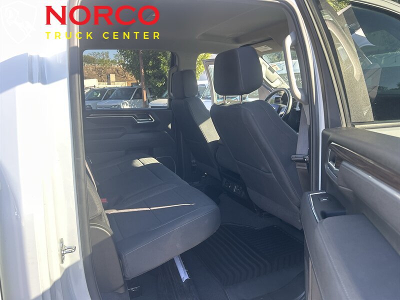 Used 2025 Chevrolet Silverado 2500 LT w/ Convenience Package AWD/4WD image 14