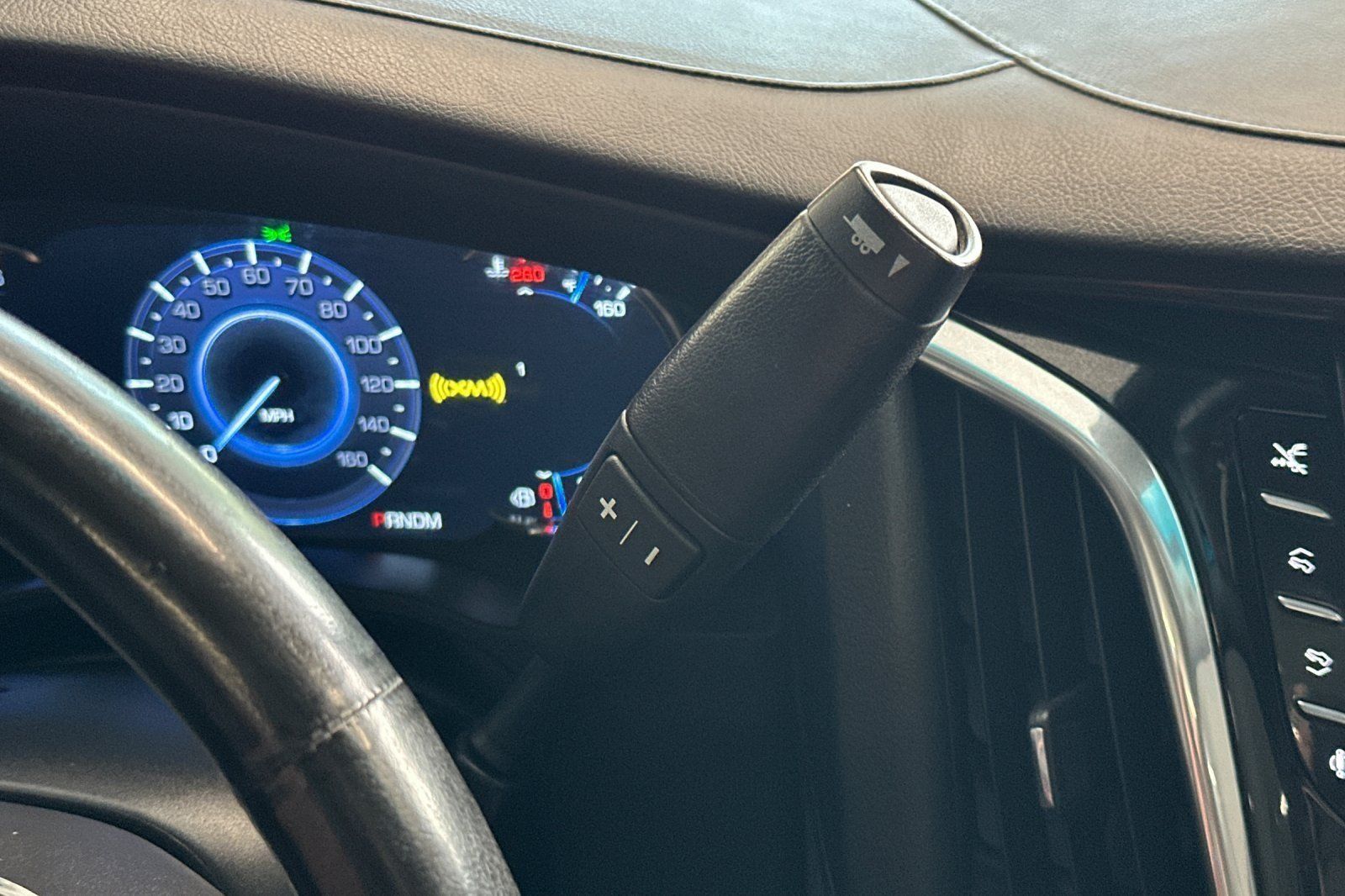Used 2016 Cadillac Escalade Premium RWD image 28