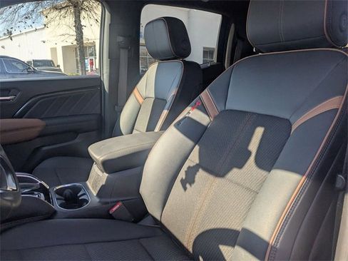 Used 2025 GMC Canyon AT4 image 14