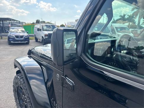 Used 2022 Jeep Gladiator Sport AWD/4WD image 20