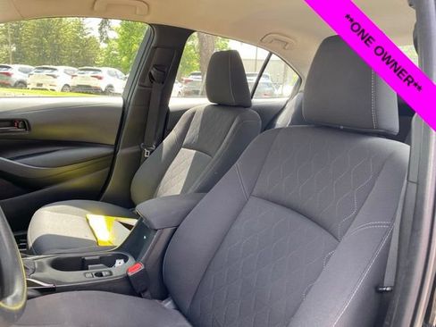 Used 2023 Toyota Corolla LE FWD image 2