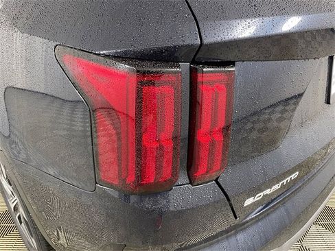Certified 2023 Kia Sorento SX Prestige image 22