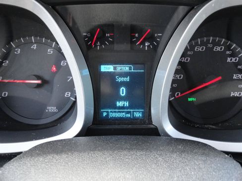 Used 2017 Chevrolet Equinox LT w/ Convenience Package AWD/4WD image 13