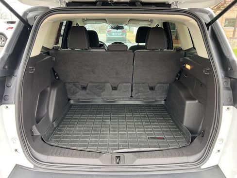 Used 2015 Ford Escape SE image 13