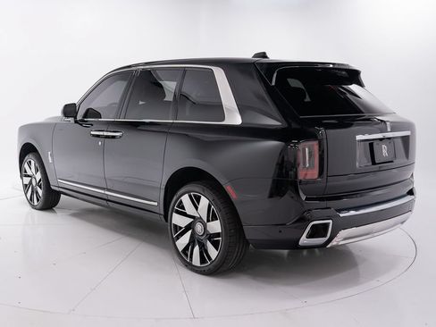 Certified 2026 Rolls-Royce Cullinan AWD/4WD image 3