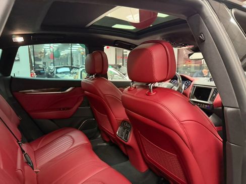 Used 2022 Maserati Levante GT image 36