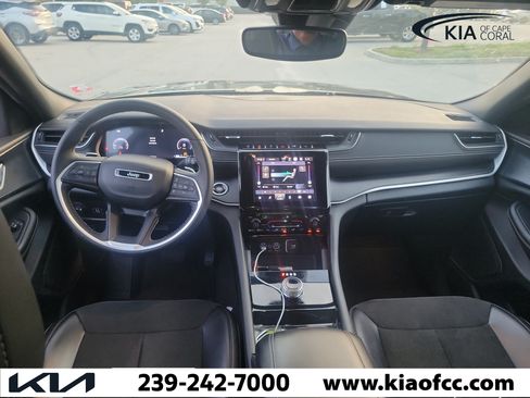Used 2023 Jeep Grand Cherokee L Laredo AWD/4WD image 17